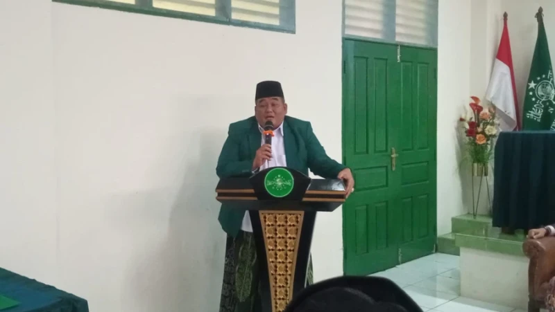 Katib Syuriyah PWNU KH Lukman Hakim Hamid dalam Konferensi Cabang (Konfercab) Pengurus Cabang Nahdlatul Ulama (PWNU) Kota Pengurus Wilayah Provinsi Maluku di Pesantren Al-Hamid, Cipayung, Pengurus Wilayah Provinsi Maluku, Ahad (14/06/2026). (foto: NU Online/Zehid)